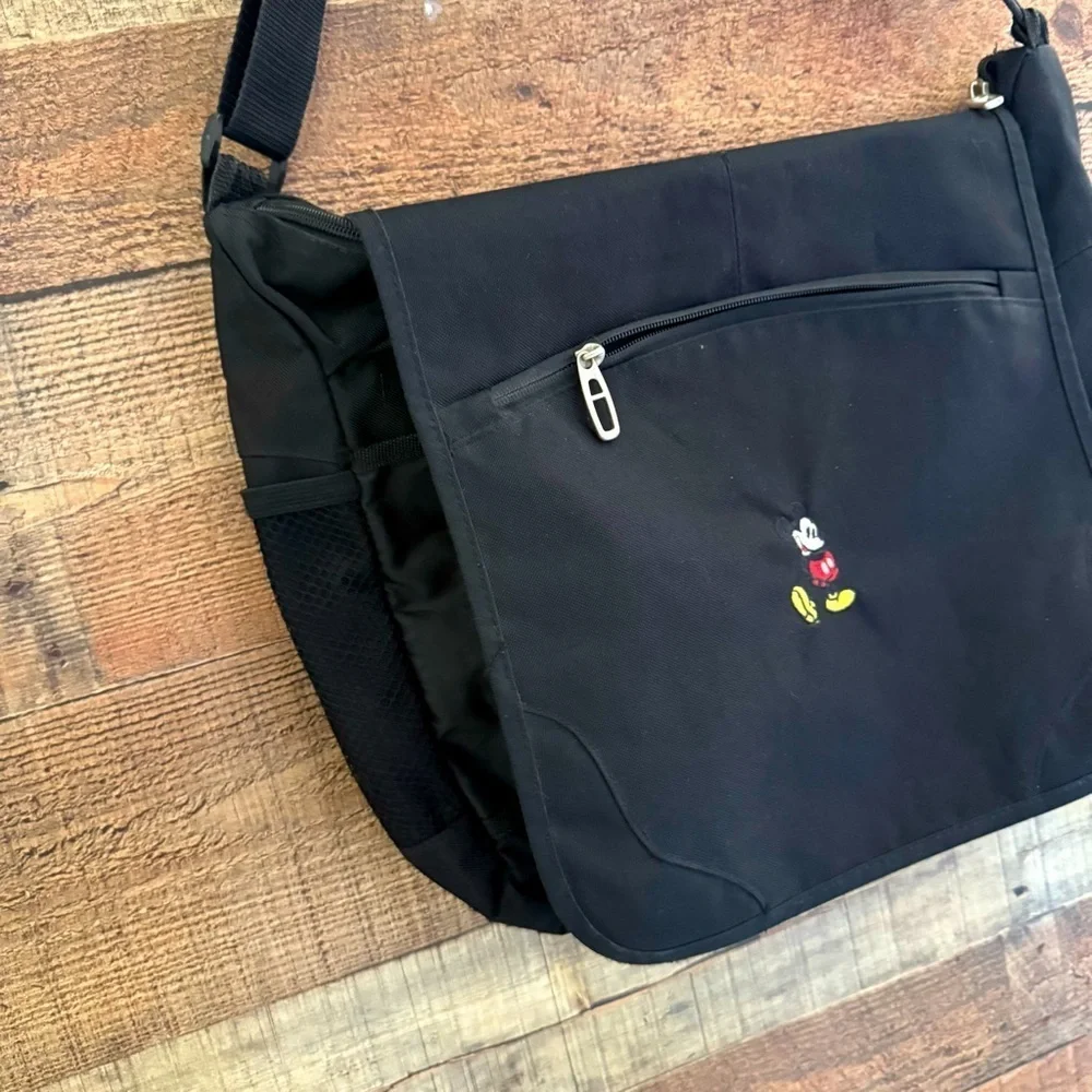 Black Unisex Vintage Y2K 90’s Disney Mickey Mouse Messenger Bag